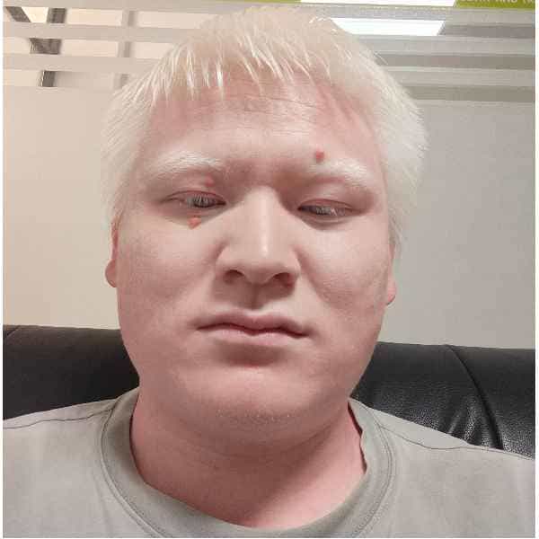 30岁岁安徽单身帅哥 - 郑州吉缘网