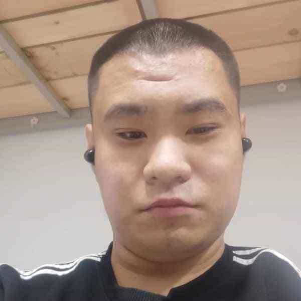 25岁岁山东单身帅哥 - 郑州吉缘网