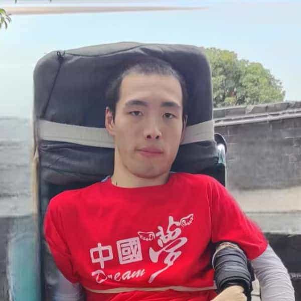 31岁岁湖南单身帅哥 - 郑州吉缘网