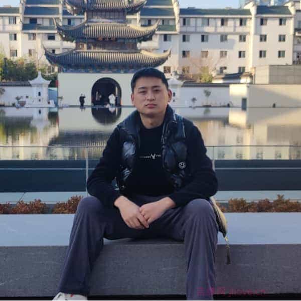 31岁岁湖北单身帅哥 - 郑州吉缘网