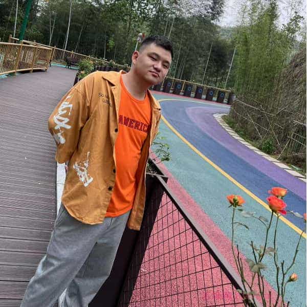28岁岁湖南单身帅哥 - 郑州吉缘网